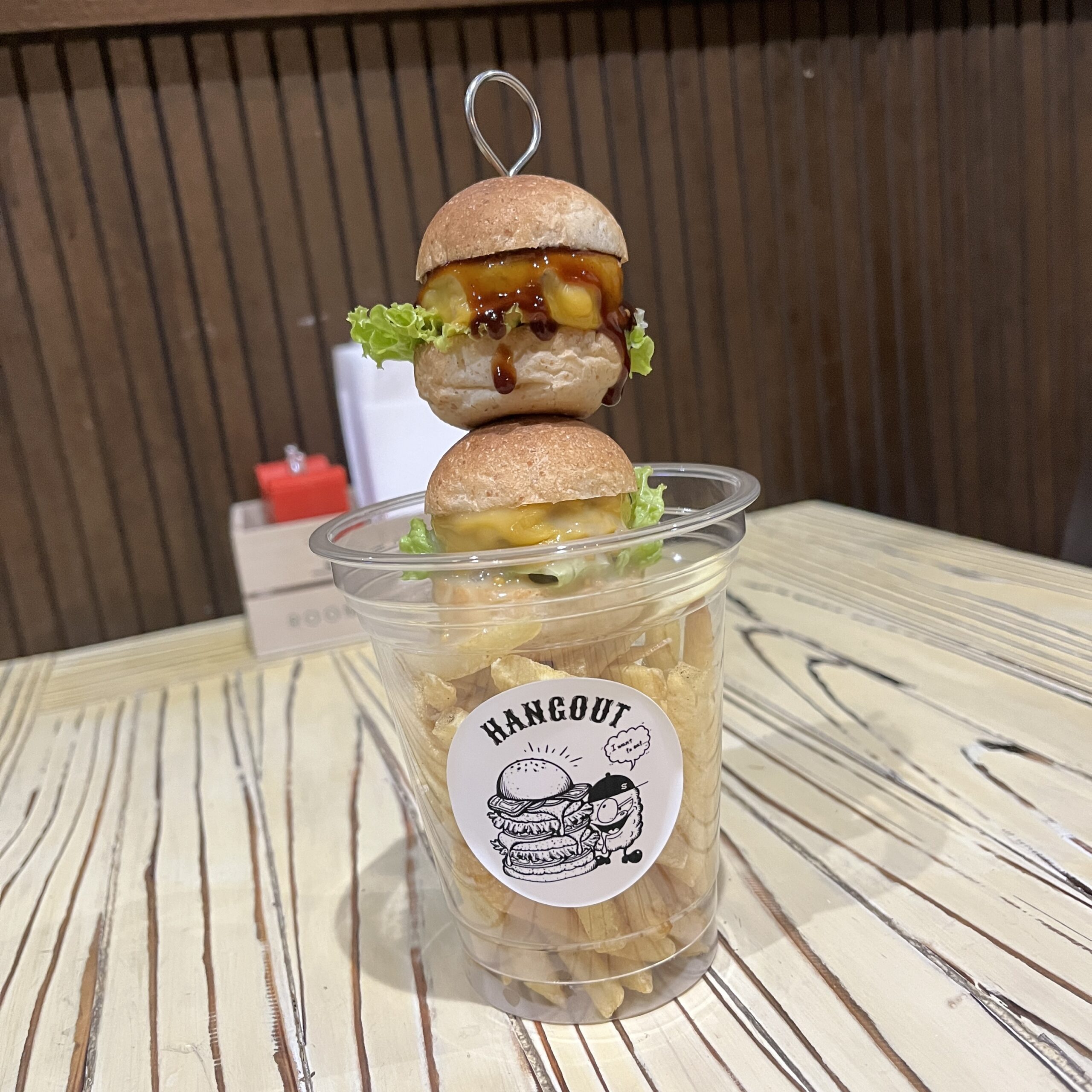 HANGOUT (ハングアウト)