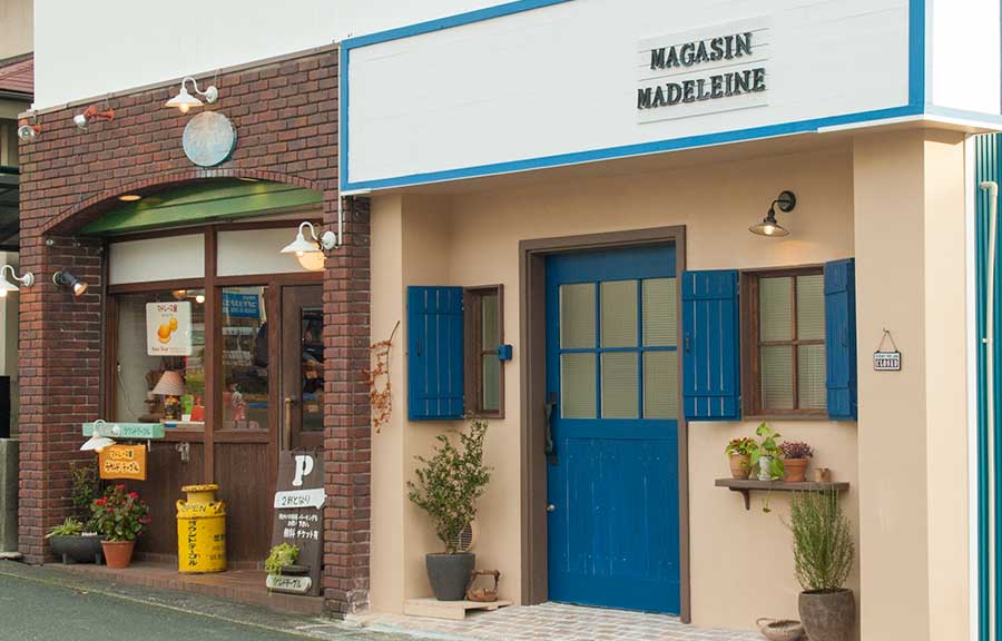 マドレーヌ屋ラウンドテーブル